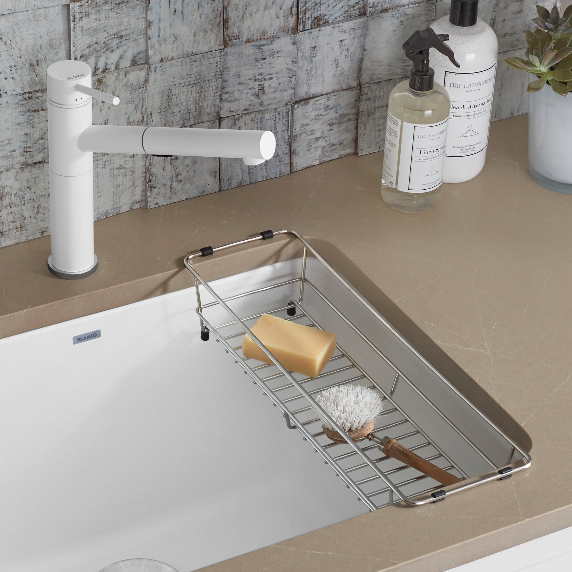 Blanco - 401952 - Stainless Steel Basket (Liven & Quatrus Laundry) - Beauty Shot 6