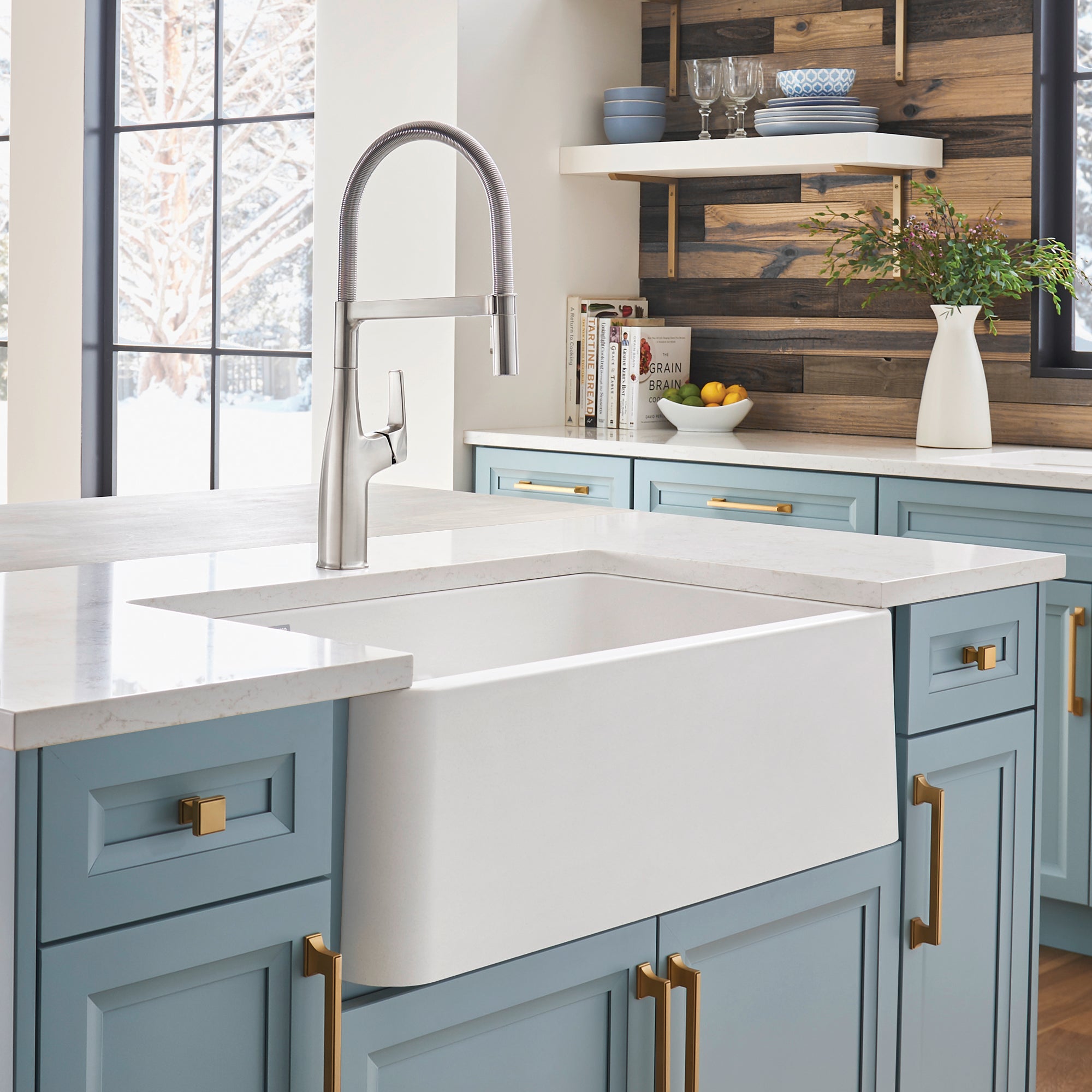 Blanco - 402337 - Ikon SILGRANIT 33" Double Bowl Apron-Front Farmhouse Sink with Low Divide - White - Beauty Shot 2