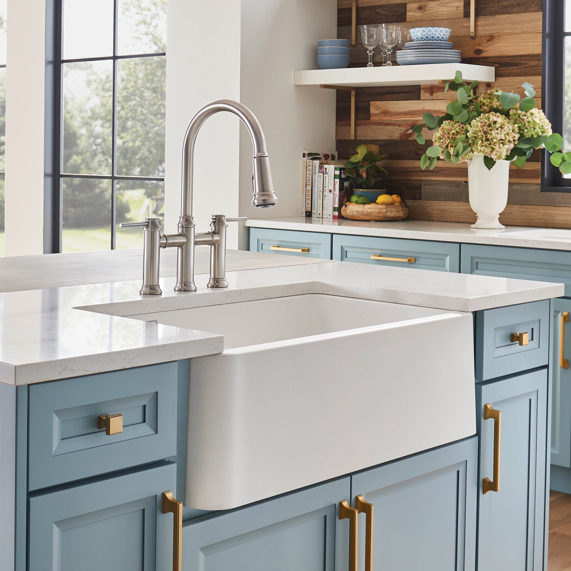 Blanco - 402337 - Ikon SILGRANIT 33" Double Bowl Apron-Front Farmhouse Sink with Low Divide - White - Beauty Shot 3
