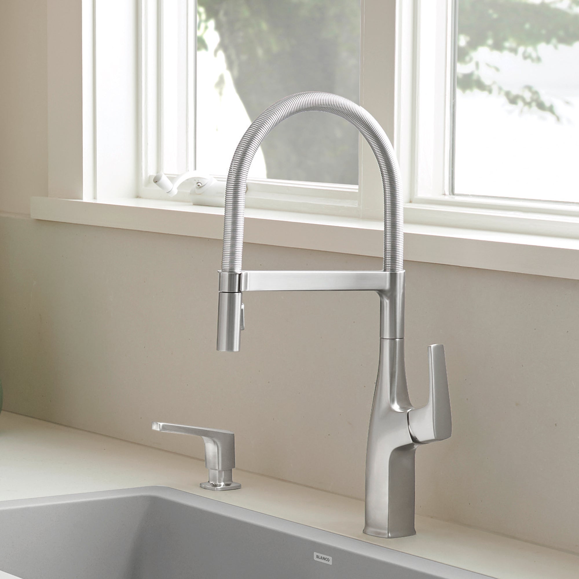 Blanco - 442676 - Rivana Semi-Pro Pull-Down Dual-Spray Kitchen Faucet - PVD Steel - Beauty Shot 8